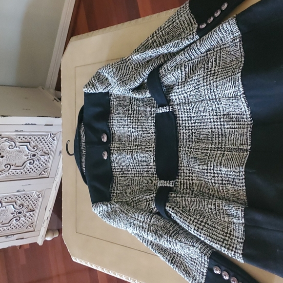 Black & White Black Rivet Pea Coat - Picture 3 of 4